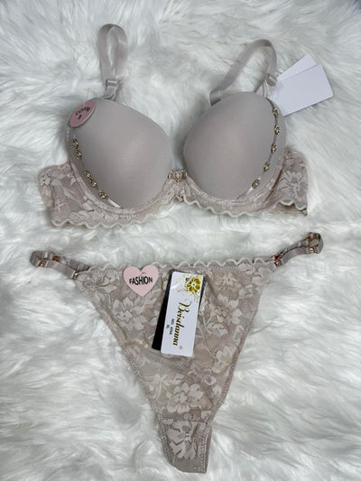 Charm Lace Bra & Panty Set alternate view